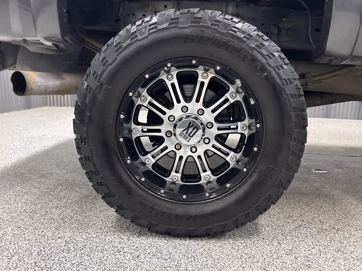 2015 Ford F-350 Super Duty Lariat Crew Cab Image 7