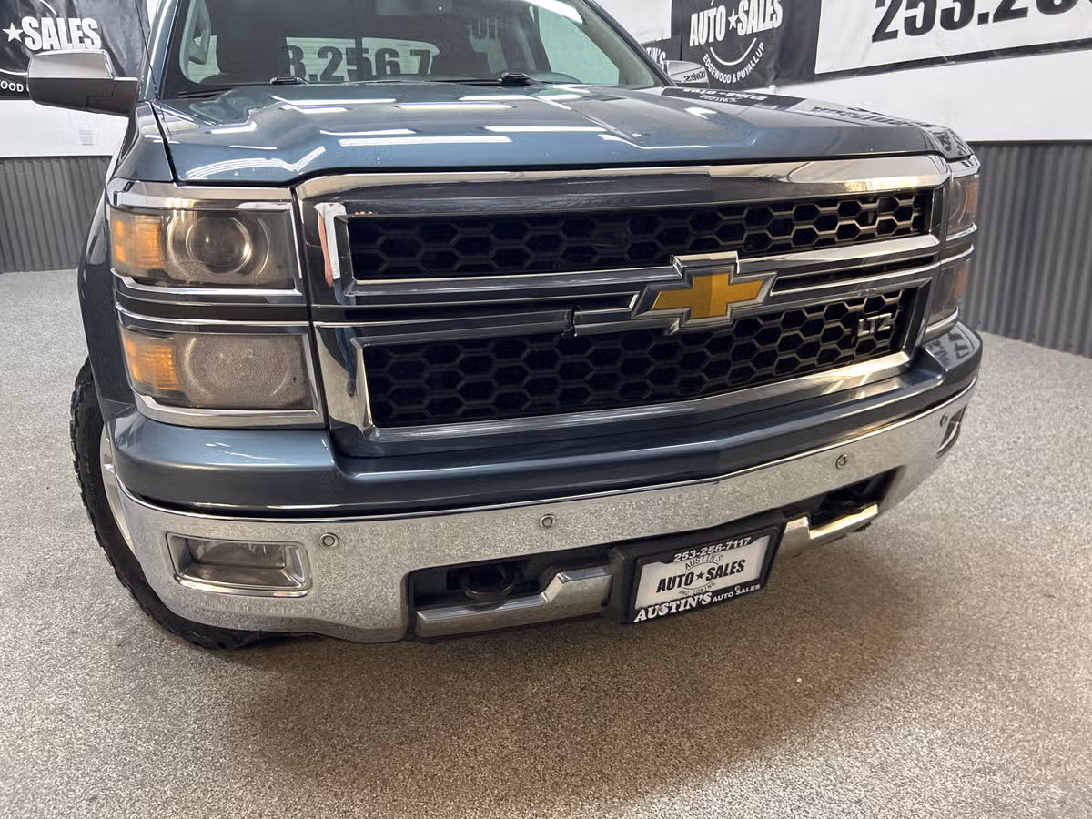 2014 Chevrolet Silverado 1500 LTZ Z71 Crew Cab Image 2