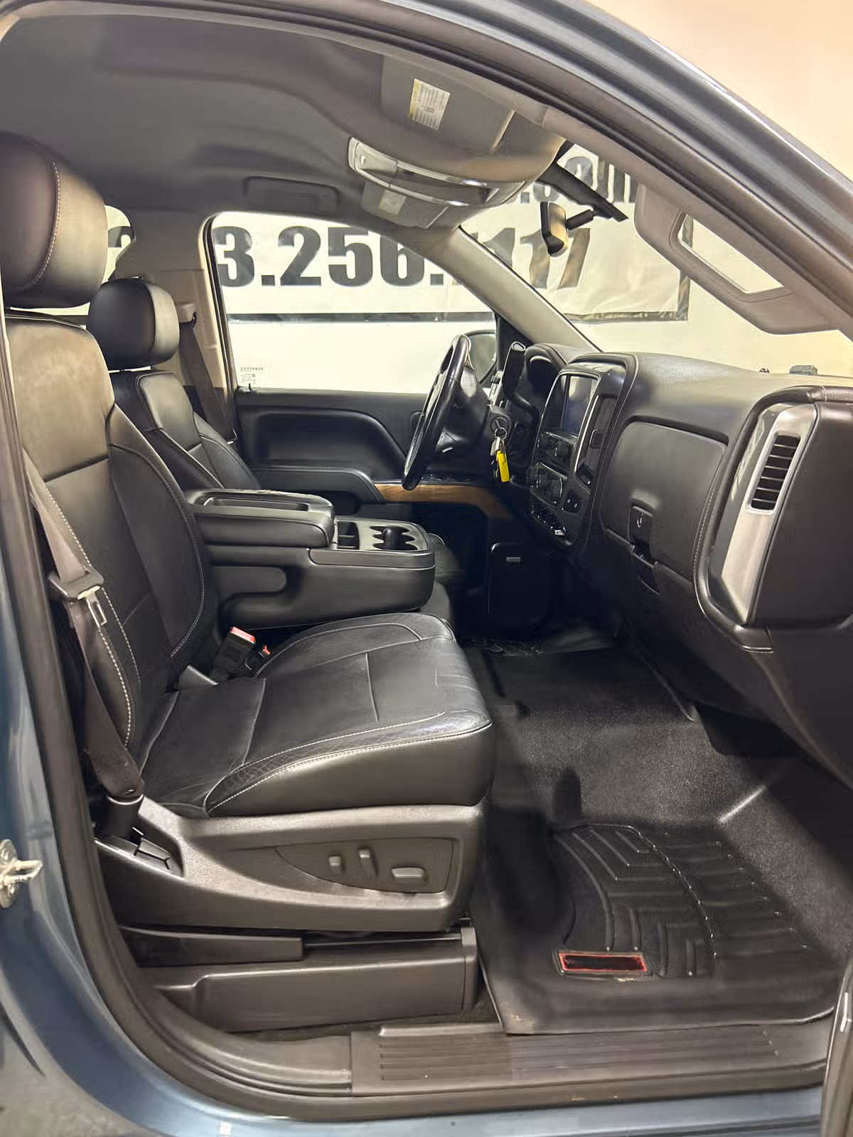 2014 Chevrolet Silverado 1500 LTZ Z71 Crew Cab Image 12