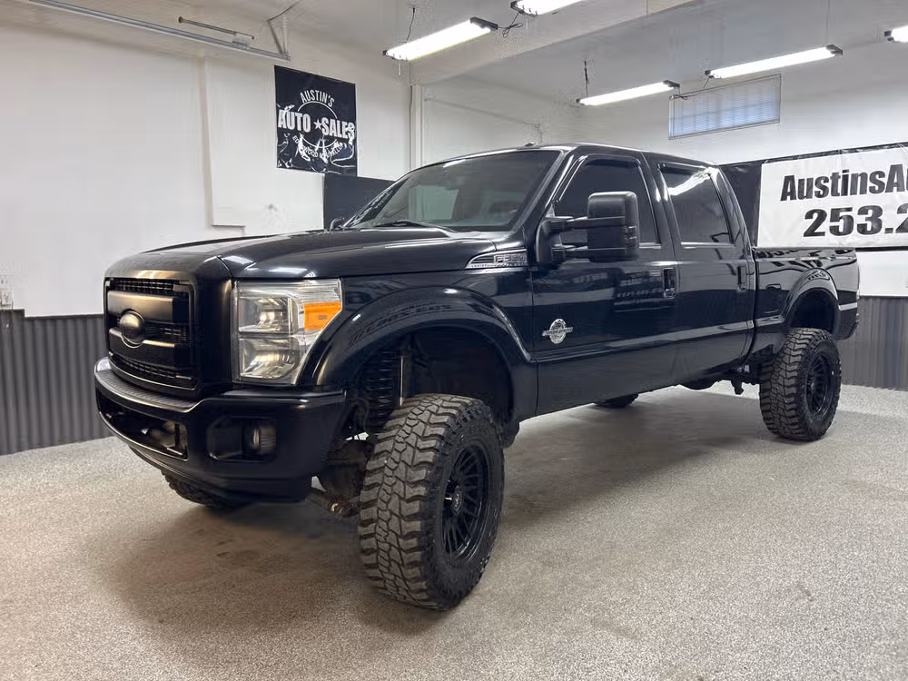 2016 Ford F-350 Super Duty Lariat Crew Cab Image 3