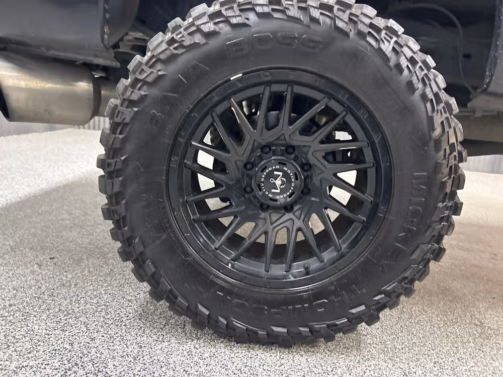 2016 Ford F-350 Super Duty Lariat Crew Cab Image 7