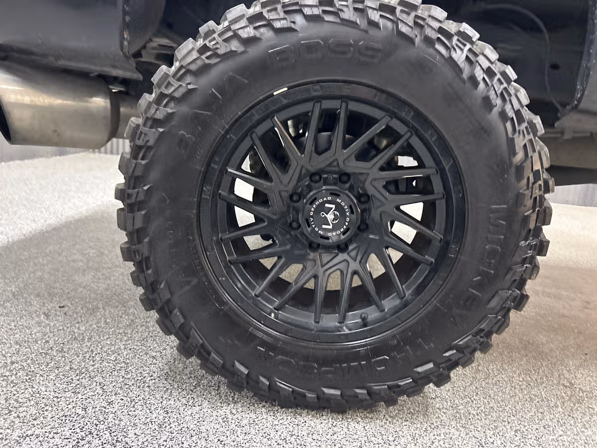 2016 Ford F-350 Super Duty Lariat Crew Cab Image 7