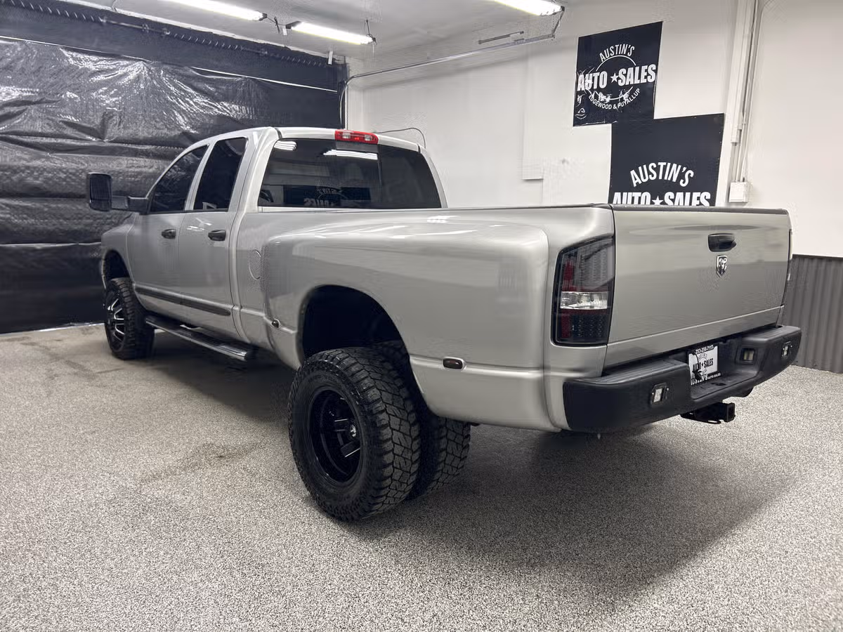 2007 Dodge Ram 3500 ST Quad Cab Image 4