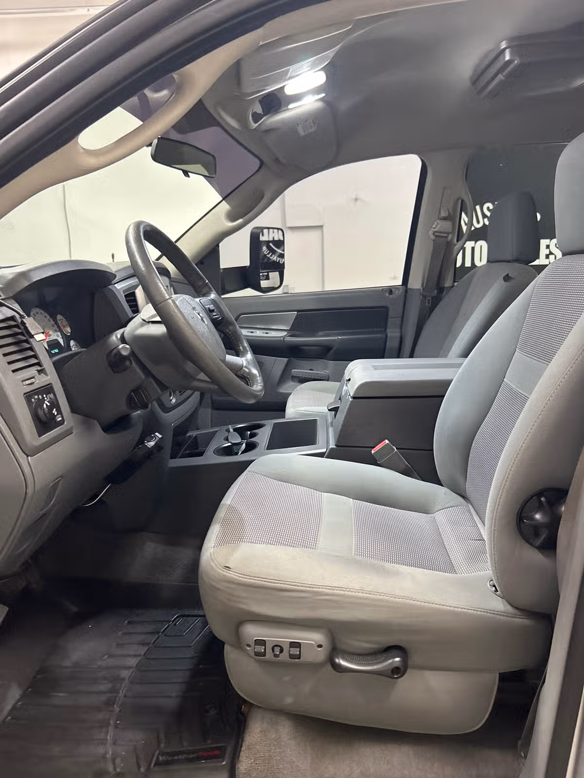 2007 Dodge Ram 3500 ST Quad Cab Image 8