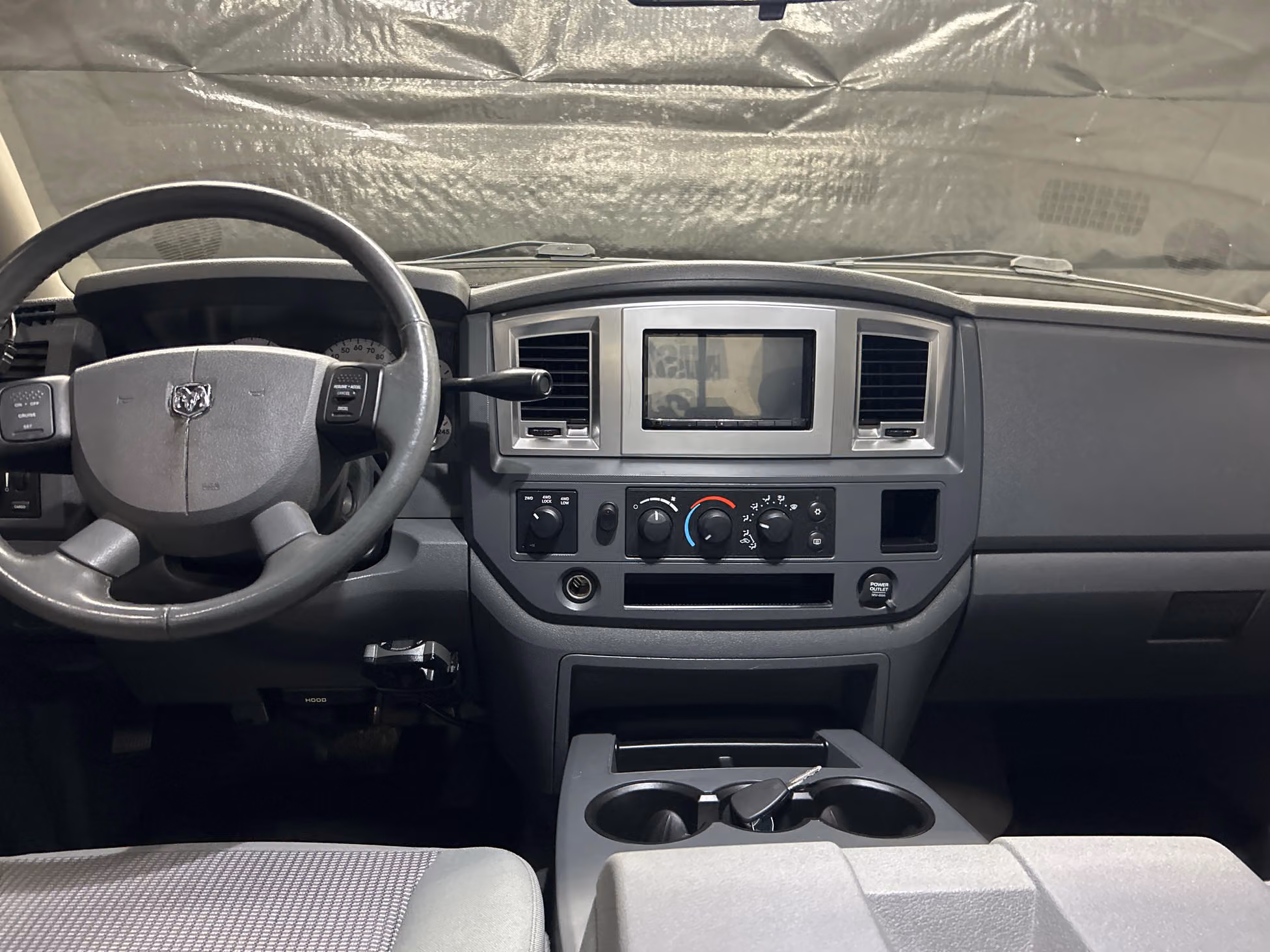 2007 Dodge Ram 3500 SLT Quad Cab Image 11