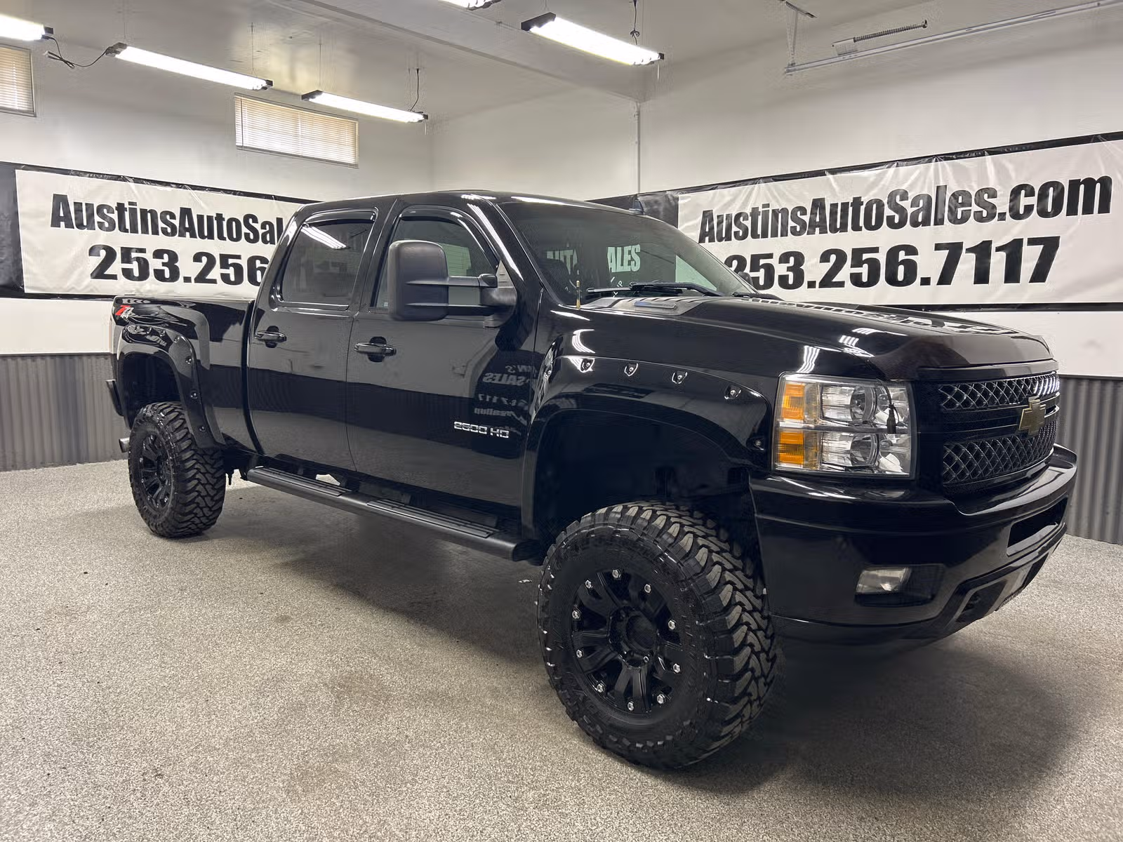 2012 Chevrolet Silverado 2500HD LTZ Crew Cab Upper Image 1