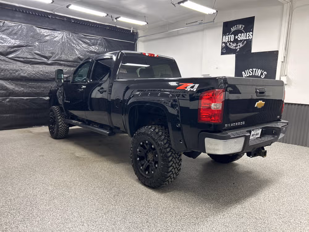 2012 Chevrolet Silverado 2500HD LTZ Crew Cab Image 6