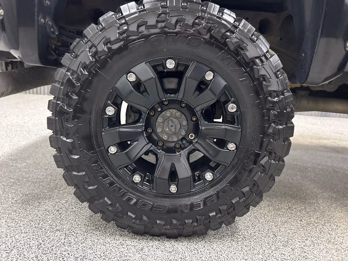 2012 Chevrolet Silverado 2500HD LTZ Crew Cab Image 2