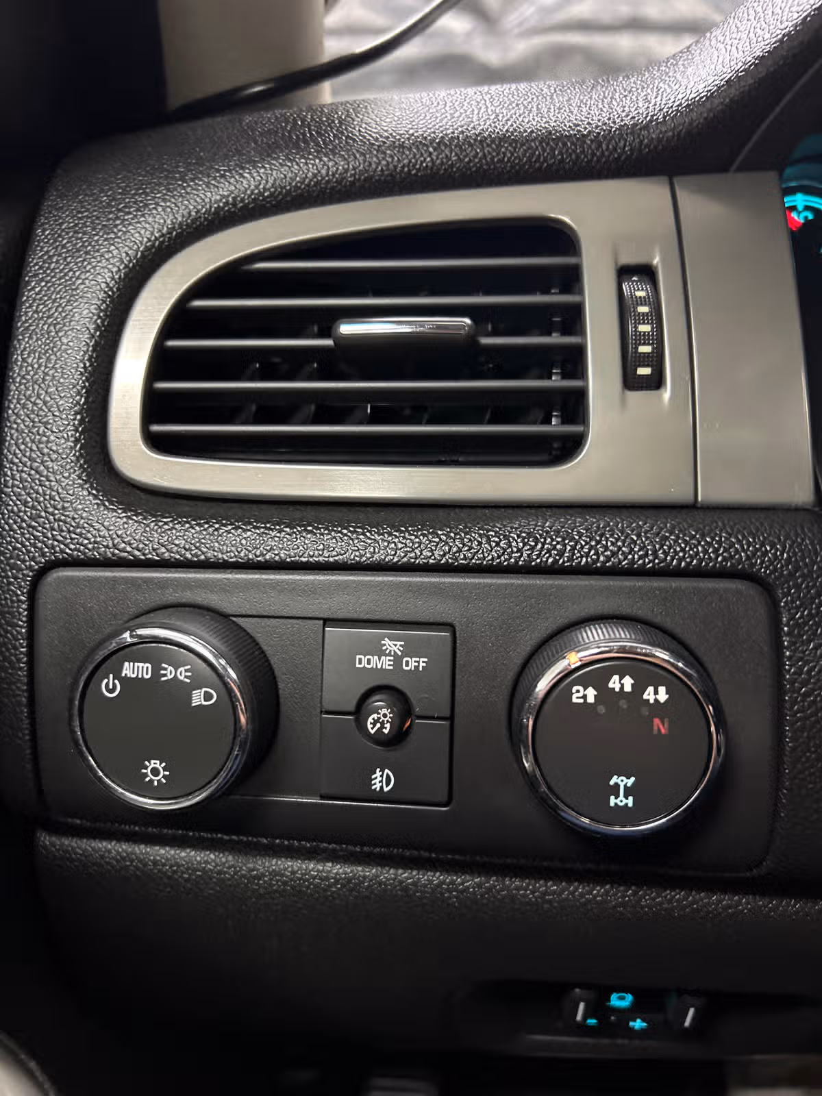 2012 Chevrolet Silverado 2500HD LTZ Crew Cab Image 14