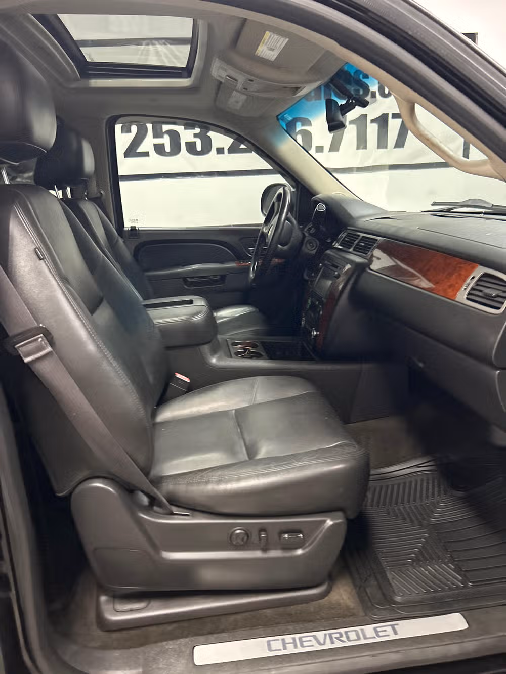 2014 Chevrolet Tahoe LTZ Image 15