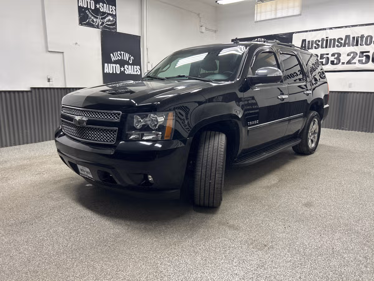 2014 Chevrolet Tahoe LTZ Image 3