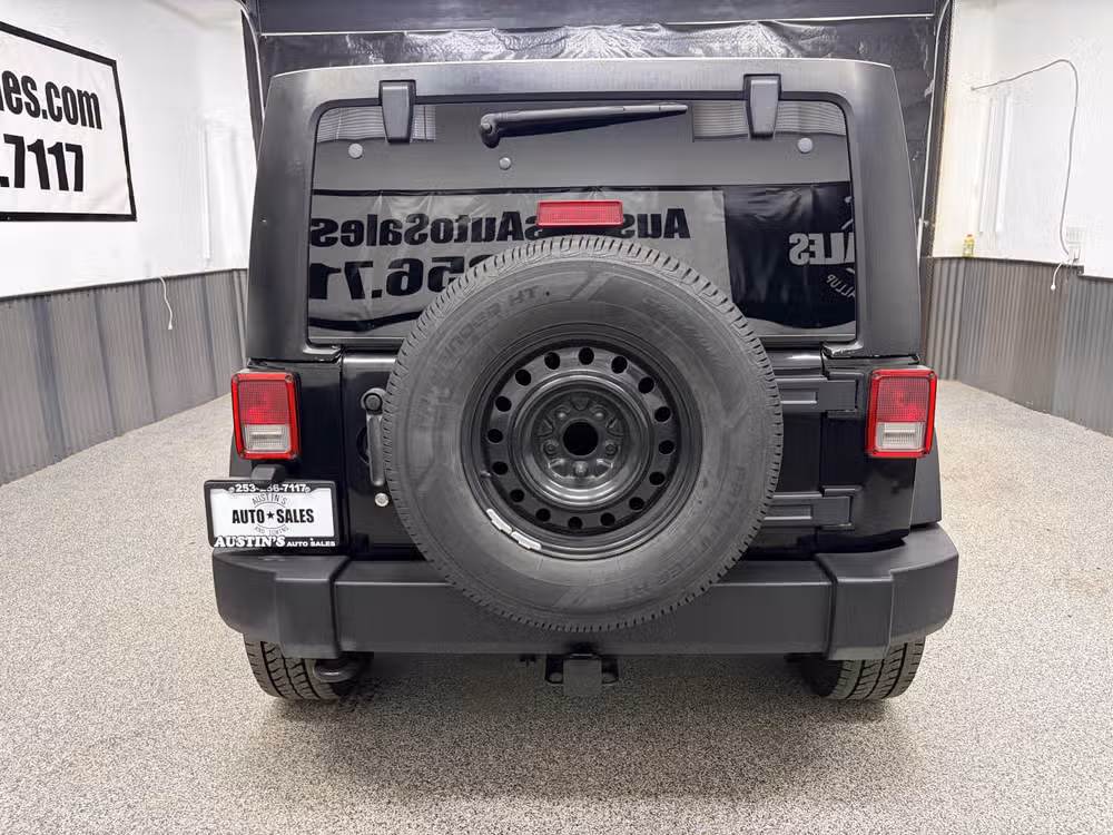 2011 Jeep Wrangler Unlimited Sport Image 4