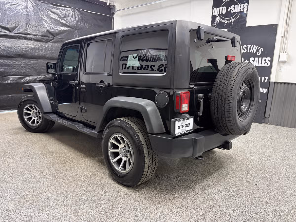 2011 Jeep Wrangler Unlimited Sport Image 8
