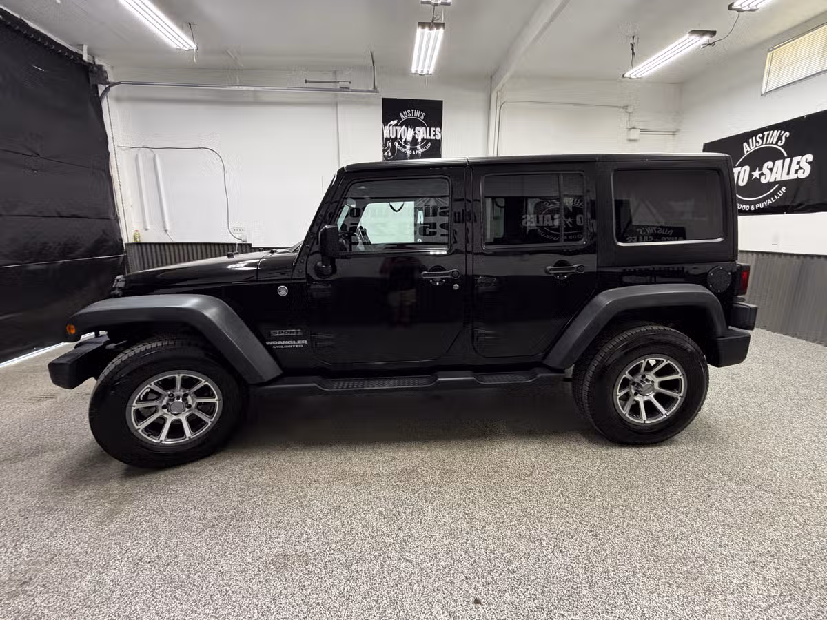 2011 Jeep Wrangler Unlimited Sport Image 7