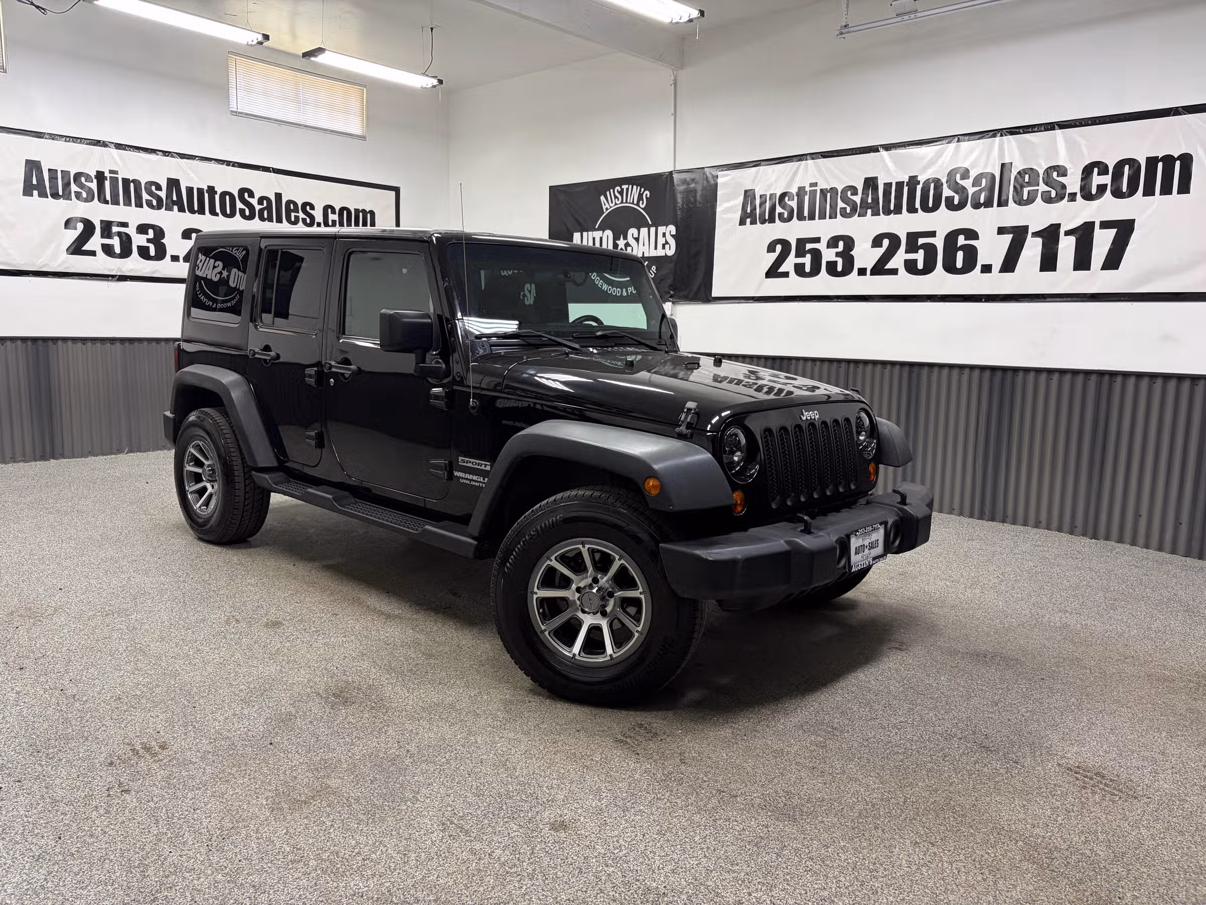 2011 Jeep Wrangler Unlimited Sport Image 1