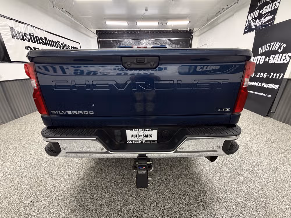 2021 Chevrolet Silverado 2500HD LTZ Crew Cab Lower Image 2