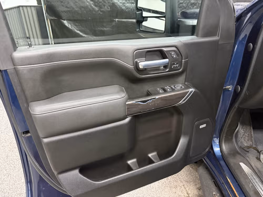 2021 Chevrolet Silverado 2500HD LTZ Crew Cab Image 19