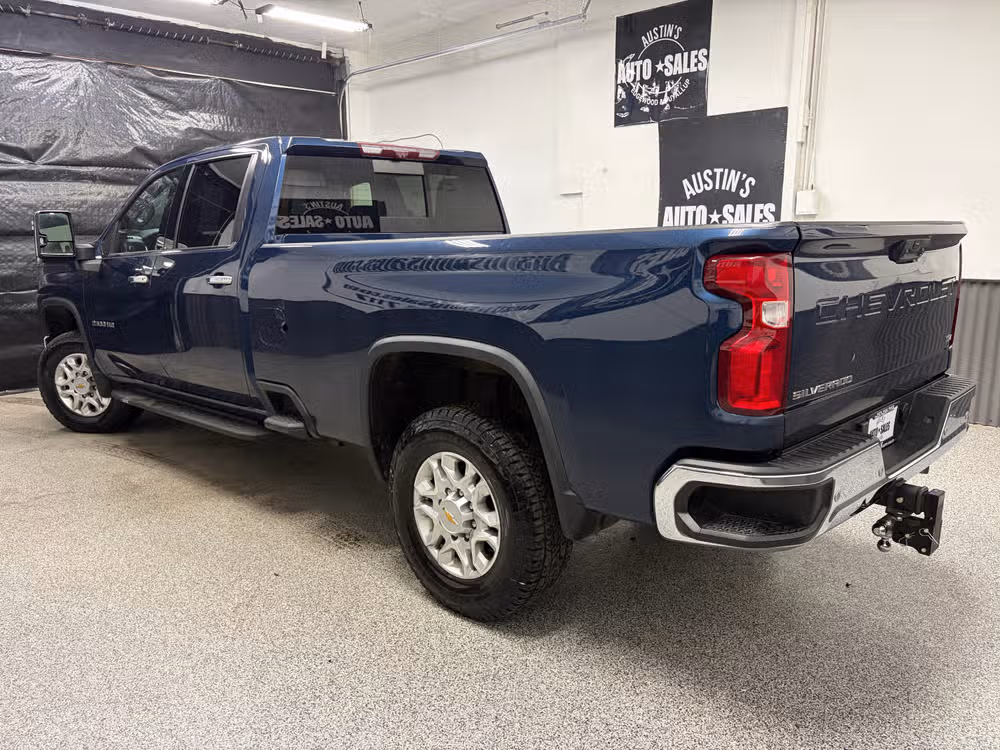 2021 Chevrolet Silverado 2500HD LTZ Crew Cab Image 8