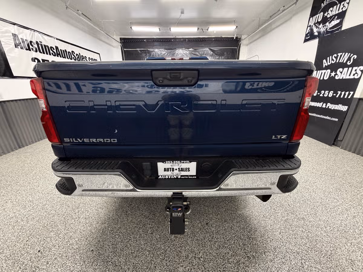 2021 Chevrolet Silverado 2500HD LTZ Crew Cab Image 4