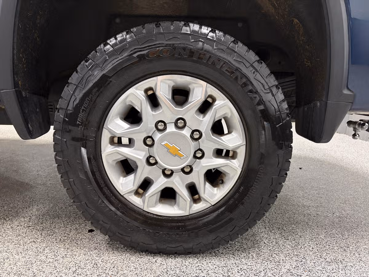 2021 Chevrolet Silverado 2500HD LTZ Crew Cab Image 9