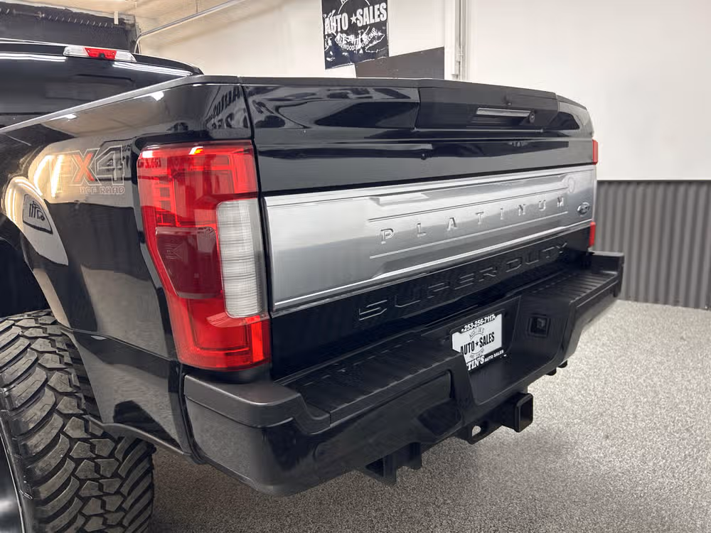 2019 Ford F-350 Super Duty Platinum Crew Cab Image 5