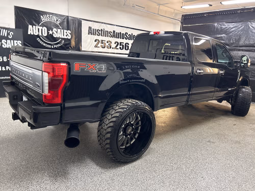 2019 Ford F-350 Super Duty Platinum Crew Cab Image 6