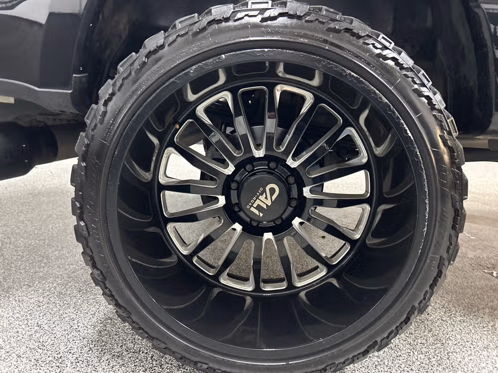 2019 Ford F-350 Super Duty Platinum Crew Cab Image 7