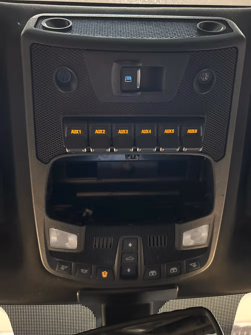 2019 Ford F-350 Super Duty Platinum Crew Cab Image 16