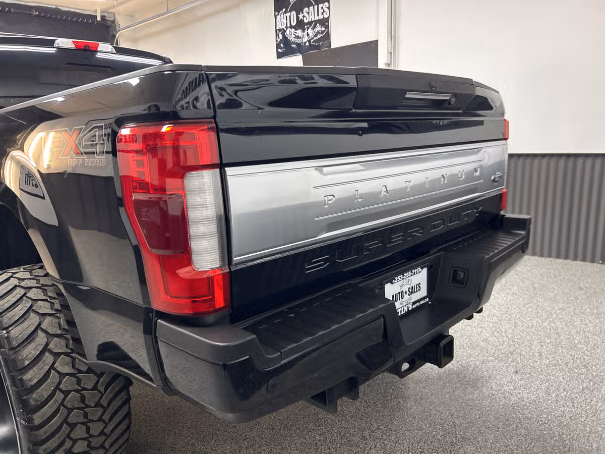 2019 Ford F-350 Super Duty Platinum Crew Cab Image 5