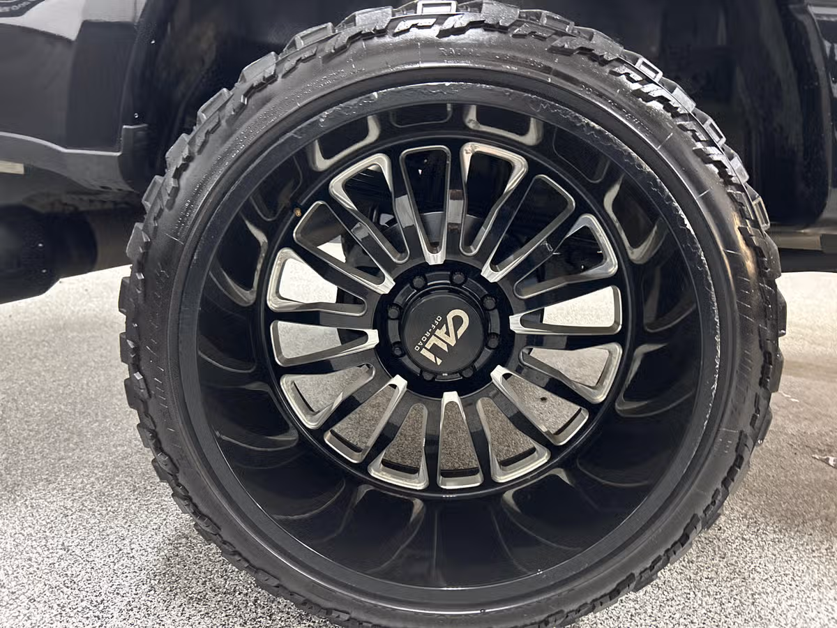 2019 Ford F-350 Super Duty Platinum Crew Cab Image 7