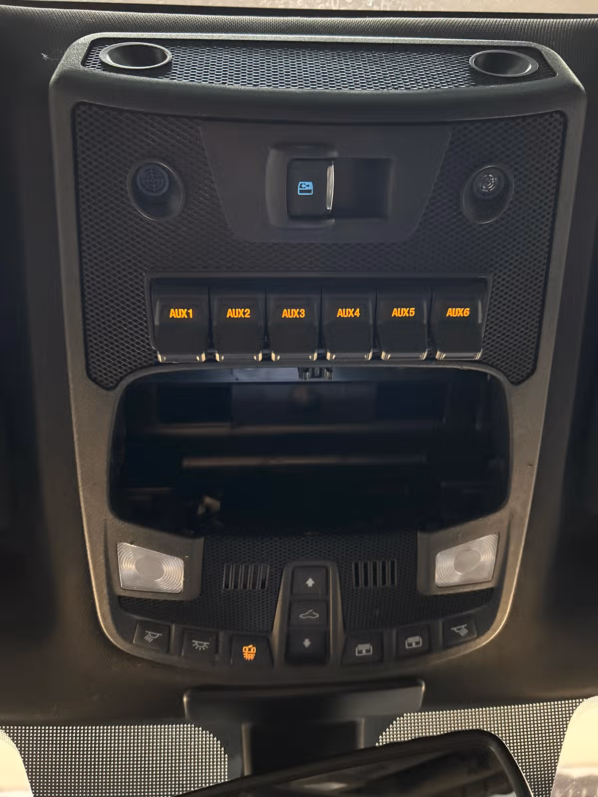 2019 Ford F-350 Super Duty Platinum Crew Cab Image 16