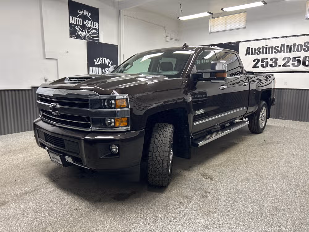 2018 Chevrolet Silverado 2500HD High Country Crew Cab Lower Image 1