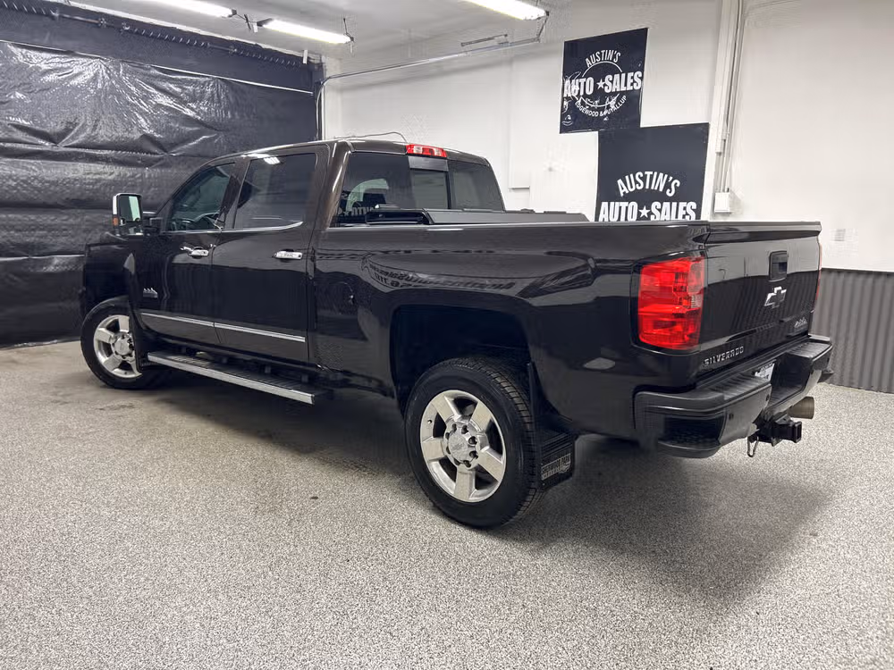 2018 Chevrolet Silverado 2500HD High Country Crew Cab Image 4