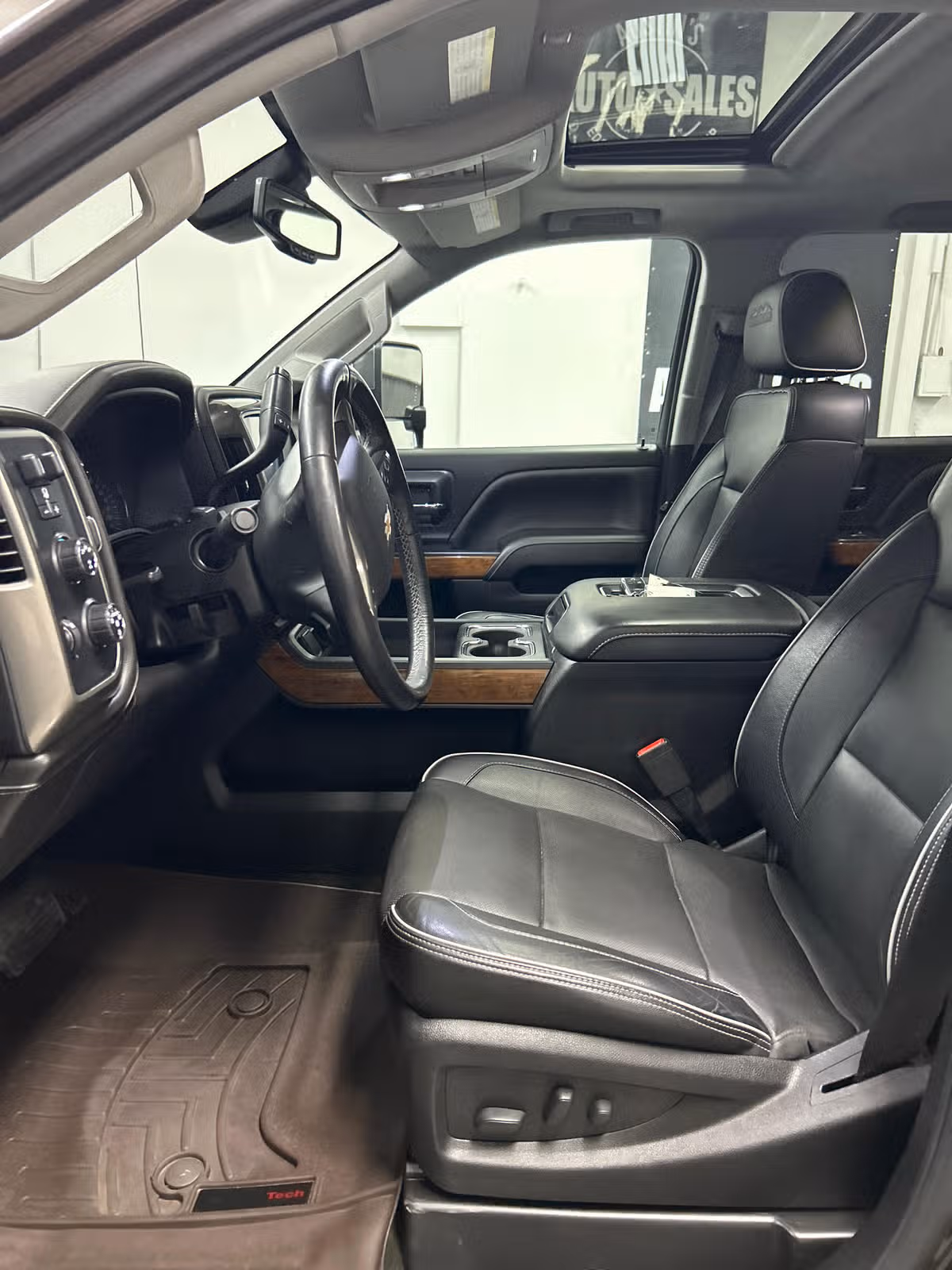 2018 Chevrolet Silverado 2500HD High Country Crew Cab Image 8