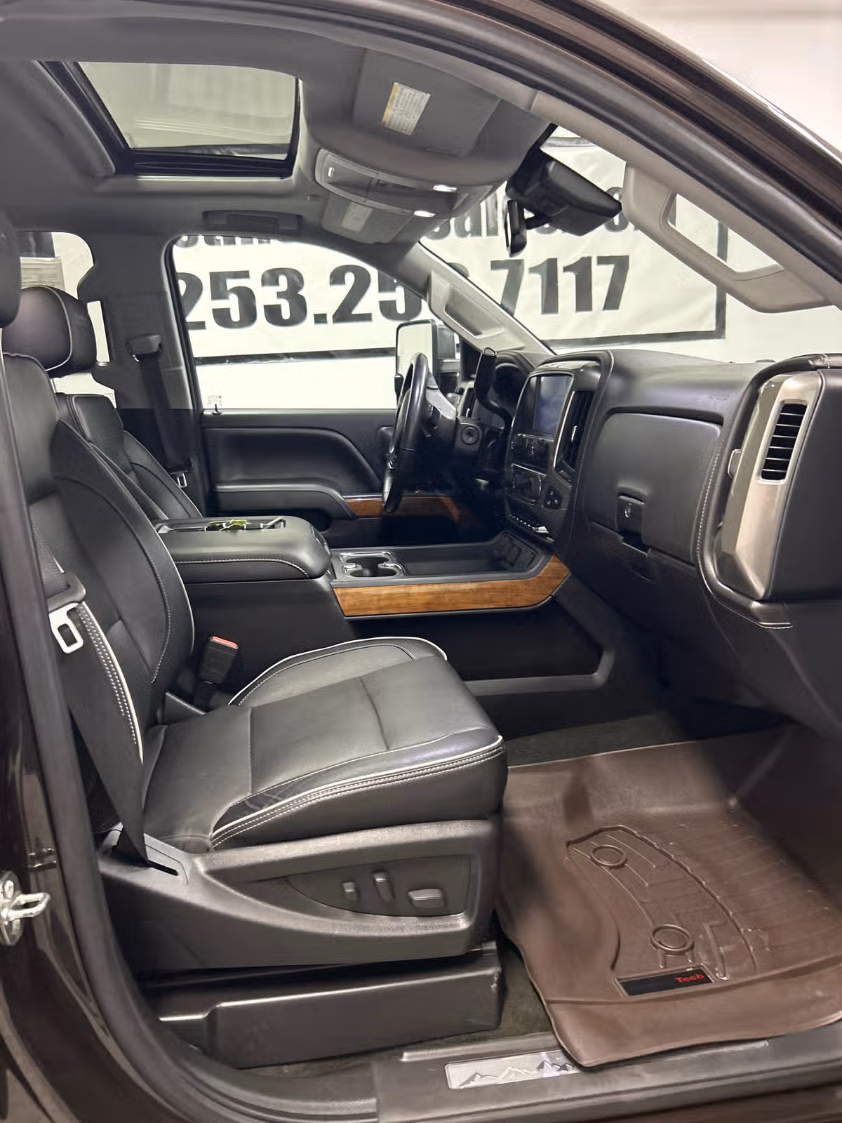 2018 Chevrolet Silverado 2500HD High Country Crew Cab Image 13