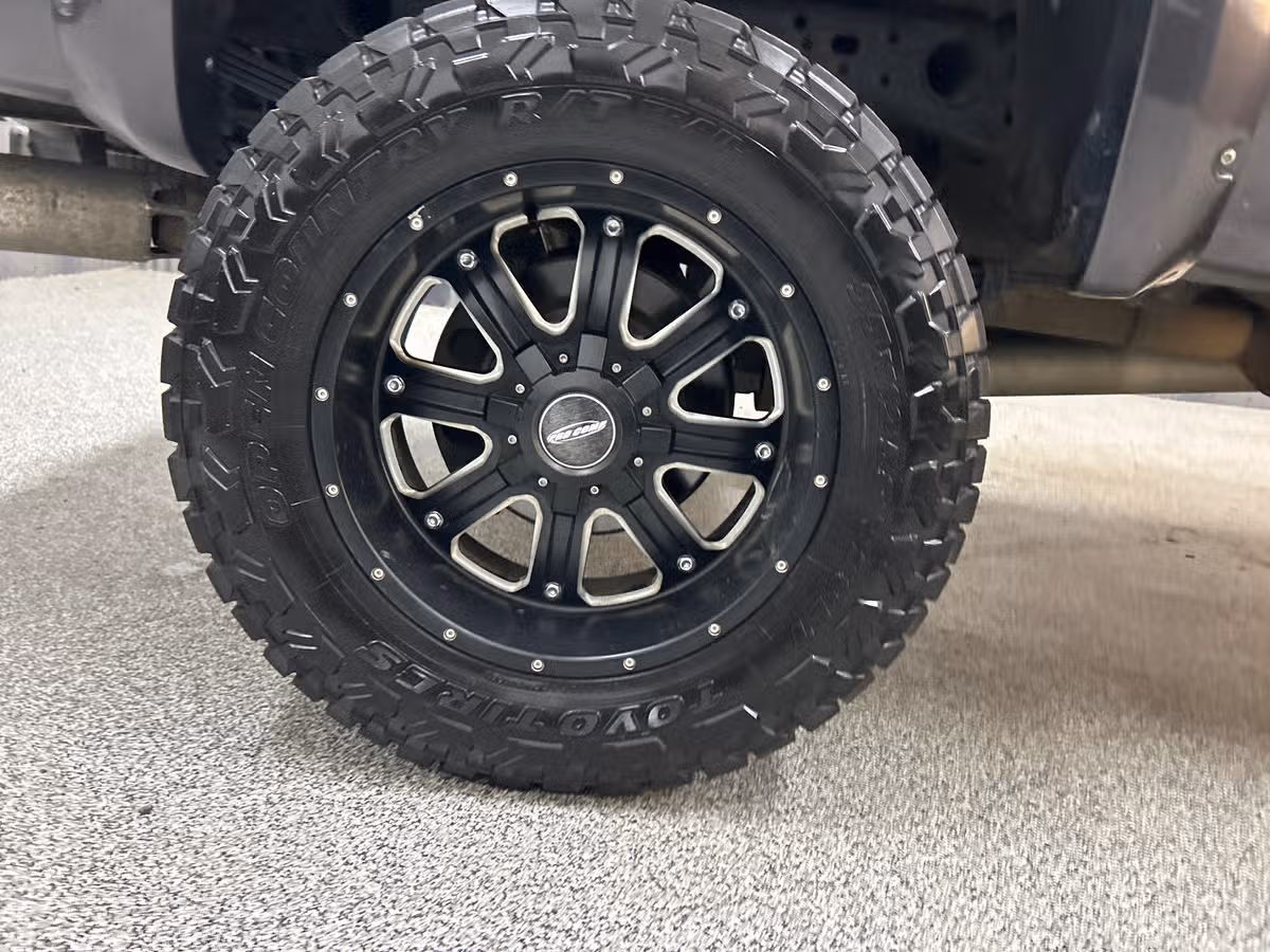 2016 Chevrolet Silverado 2500HD LTZ Crew Cab Image 7