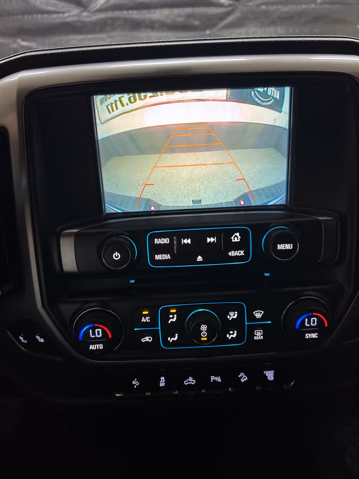 2016 Chevrolet Silverado 2500HD LTZ Crew Cab Image 16