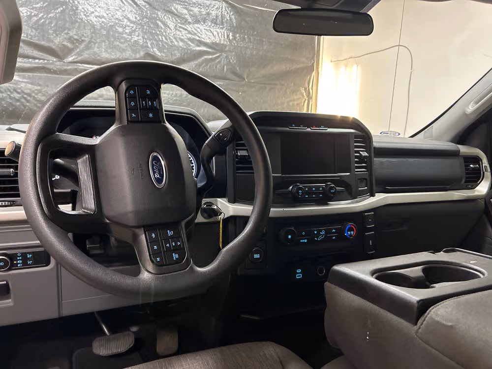 2021 Ford F-150 XL Regular Cab Image 10
