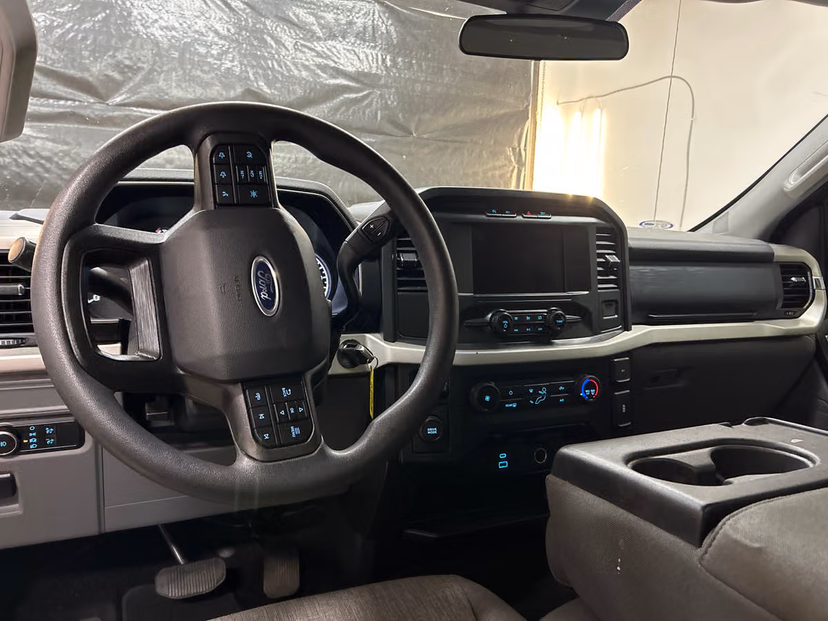 2021 Ford F-150 XL Regular Cab Image 10
