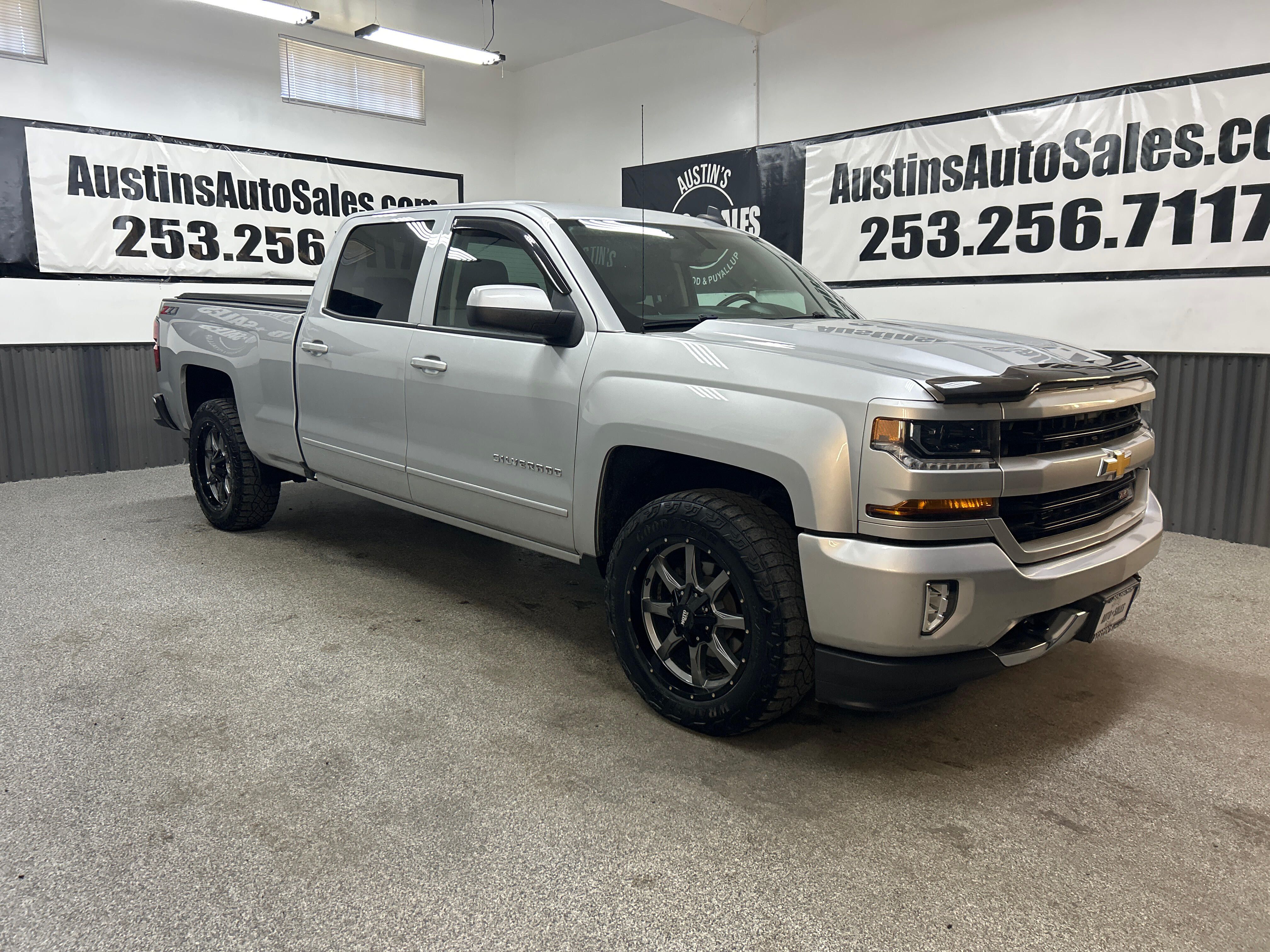 2018 Chevrolet Silverado 1500 LT Z71 4X4 Crew Cab Standard Box's photo