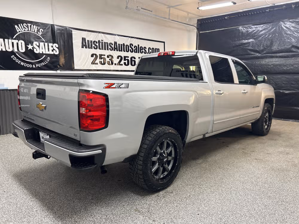 2018 Chevrolet Silverado 1500 LT Z71 Crew Cab Image 6