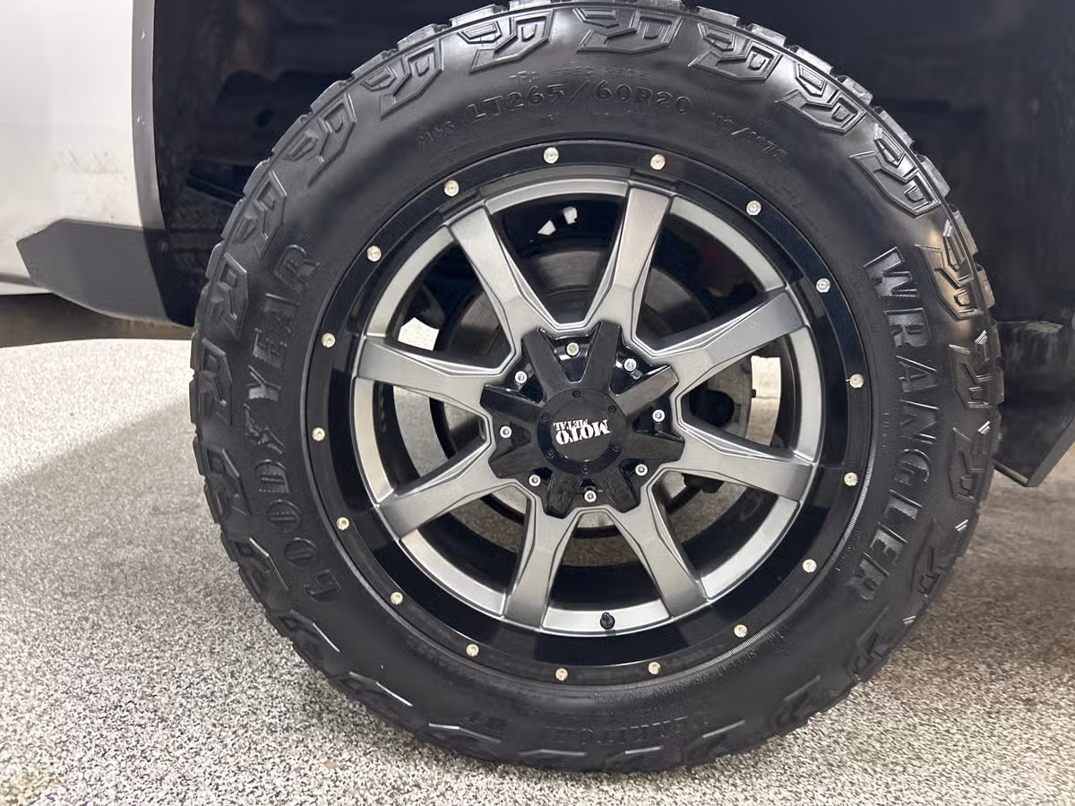 2018 Chevrolet Silverado 1500 LT Z71 Crew Cab Image 7