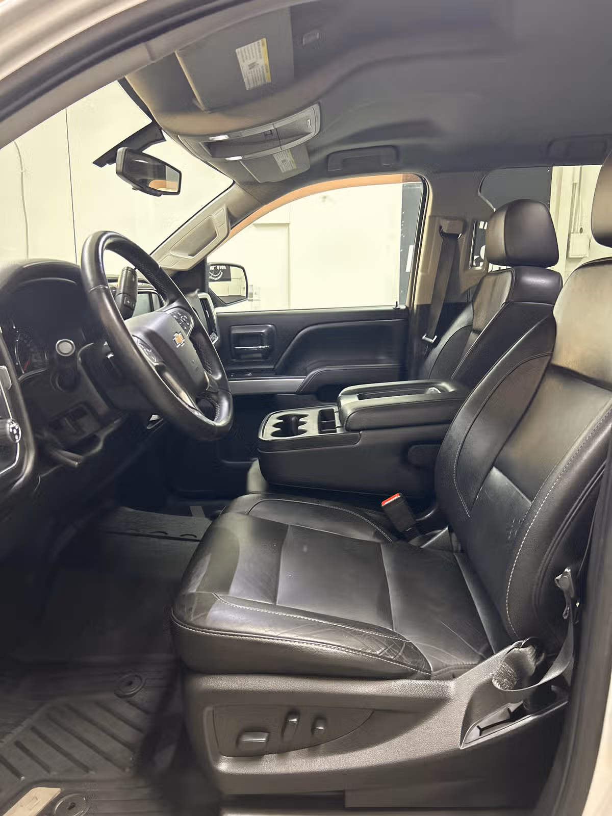 2018 Chevrolet Silverado 1500 LT Z71 Crew Cab Image 8