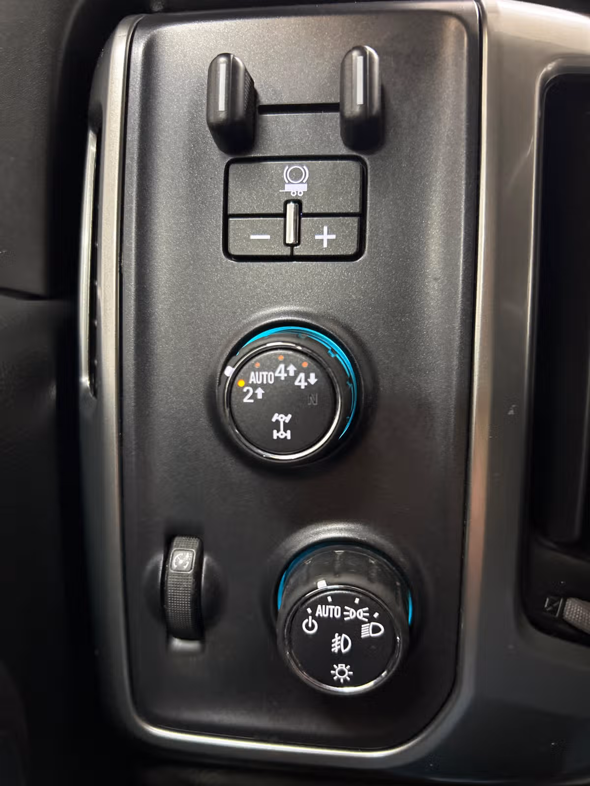 2018 Chevrolet Silverado 1500 LT Z71 Crew Cab Image 14