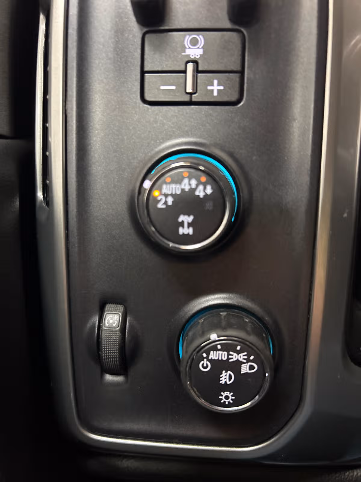 2018 Chevrolet Silverado 1500 LT Z71 Crew Cab Image 16