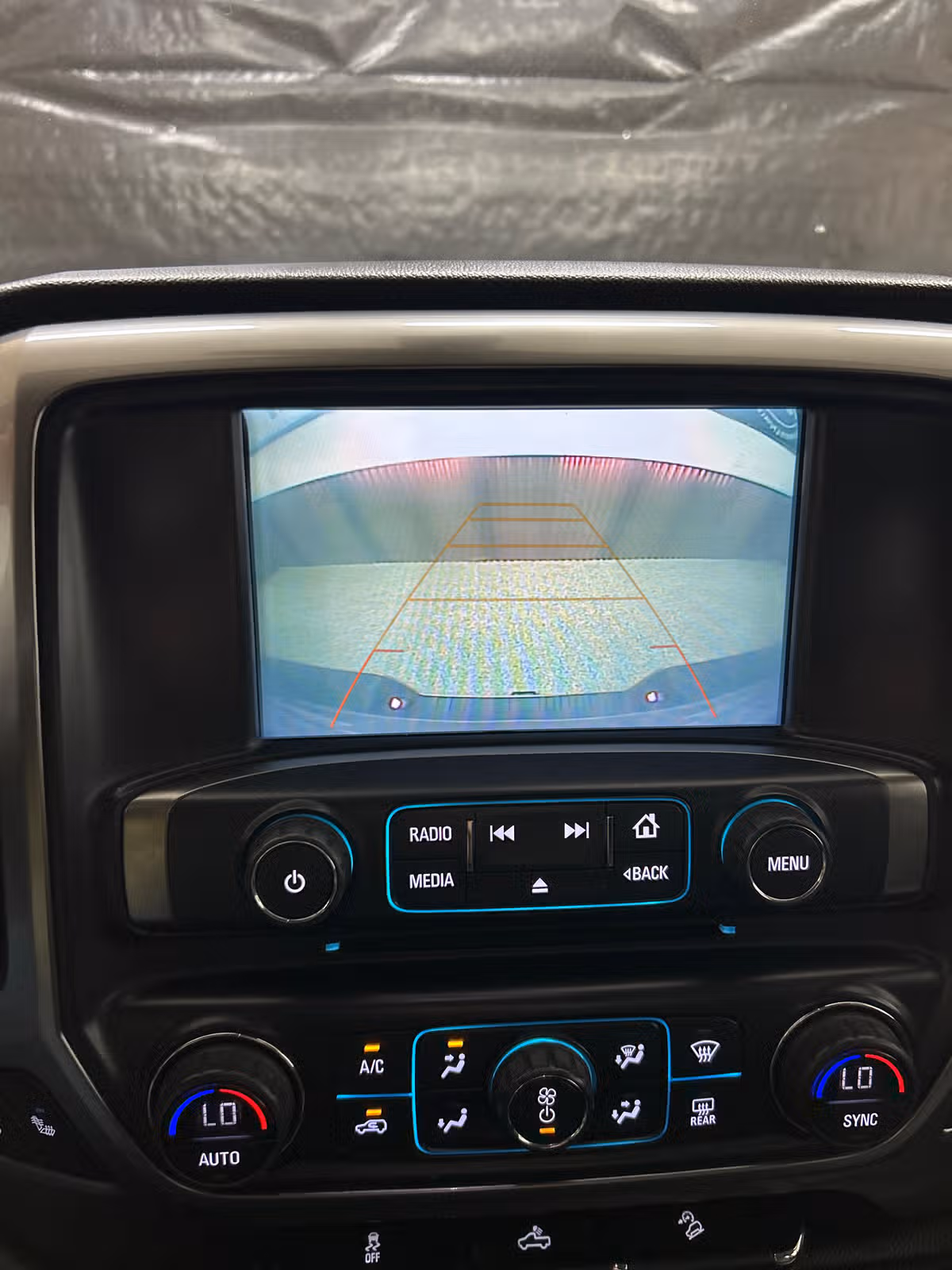 2018 Chevrolet Silverado 1500 LT Z71 Crew Cab Image 17