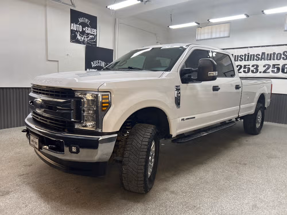 2018 Ford F-350 Super Duty XLT Crew Cab Lower Image 1