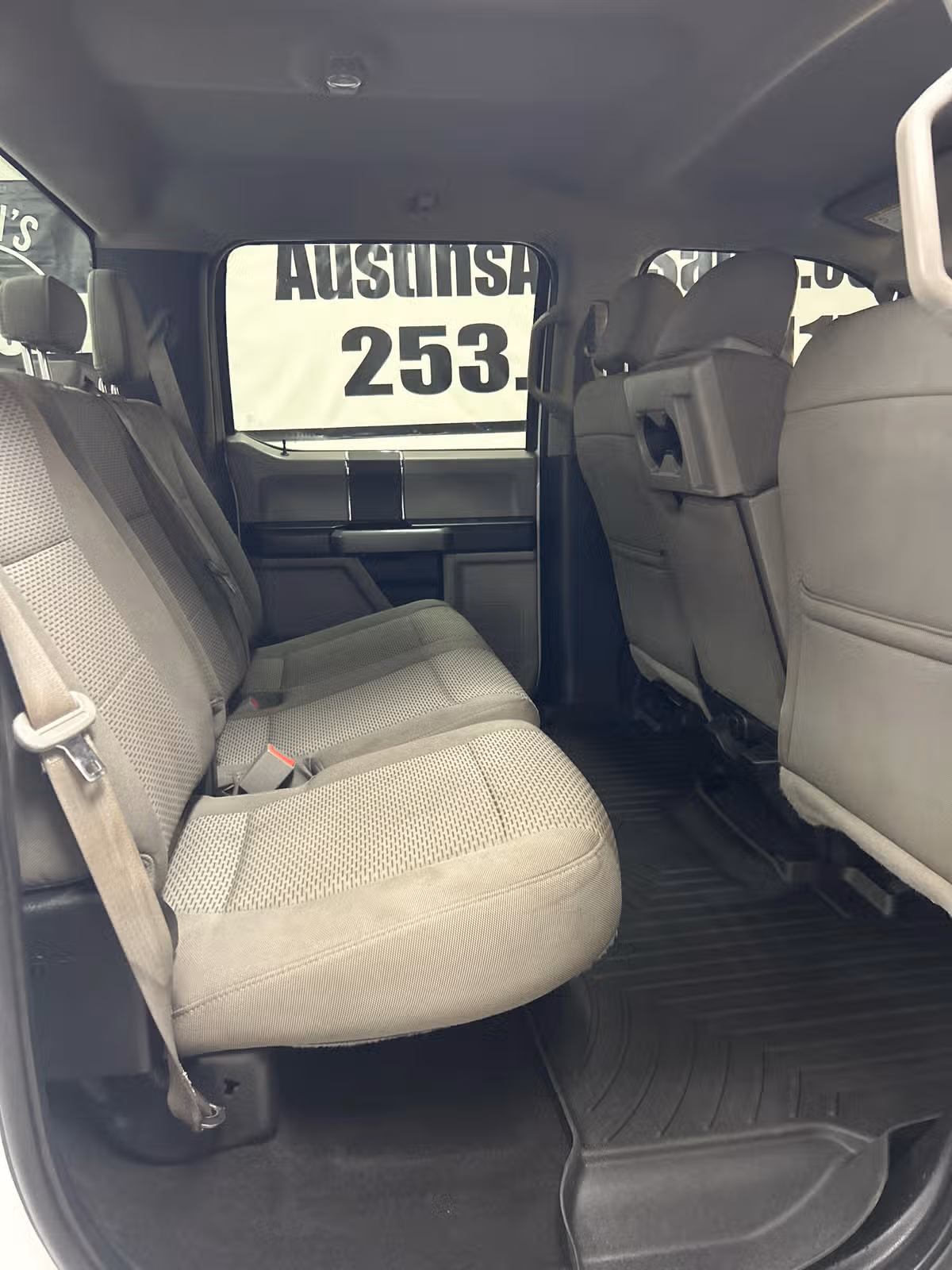 2018 Ford F-350 Super Duty XLT Crew Cab Image 13