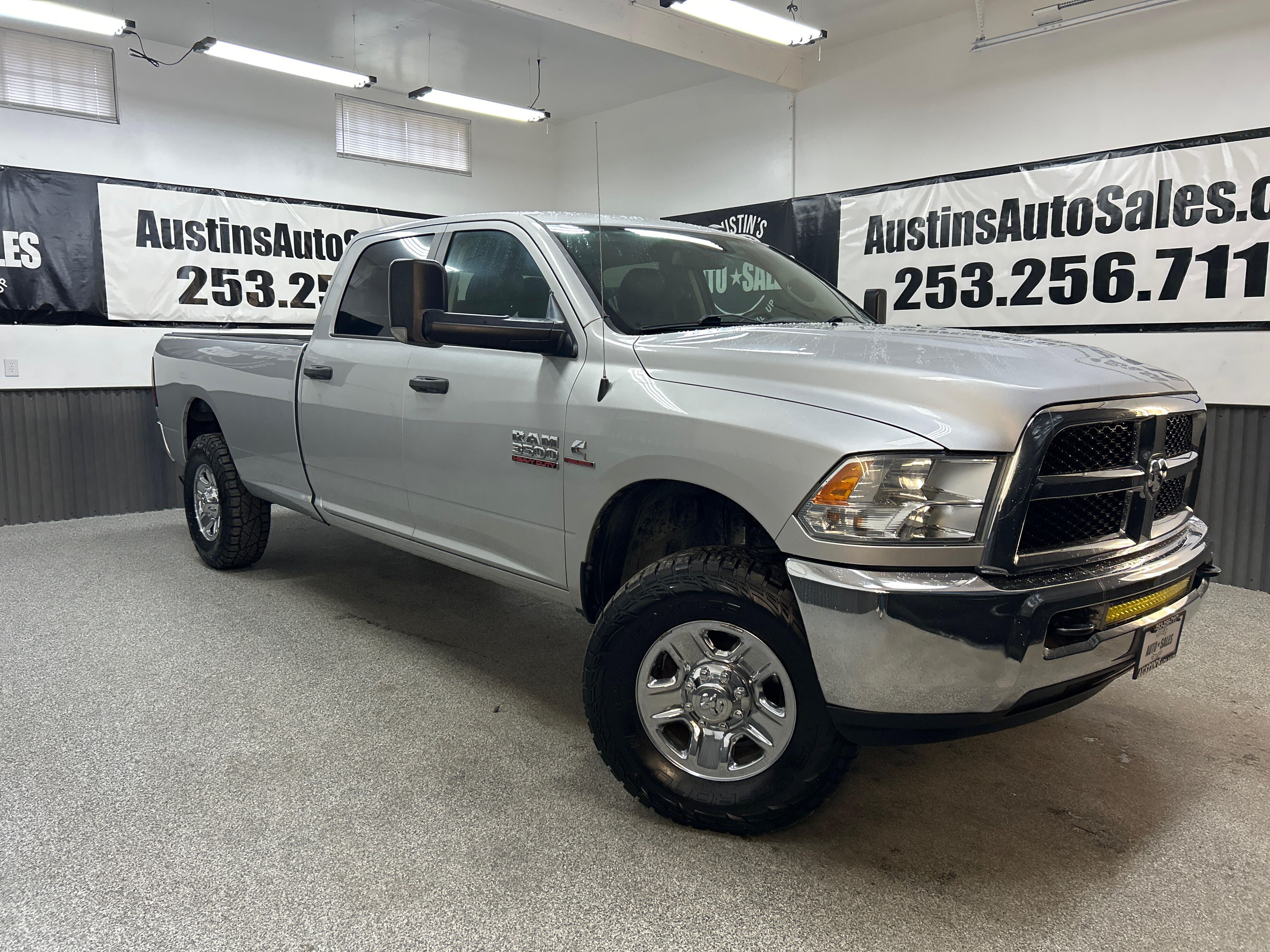 2016 RAM 3500 SLT LWB Crew Cab 4x4's photo