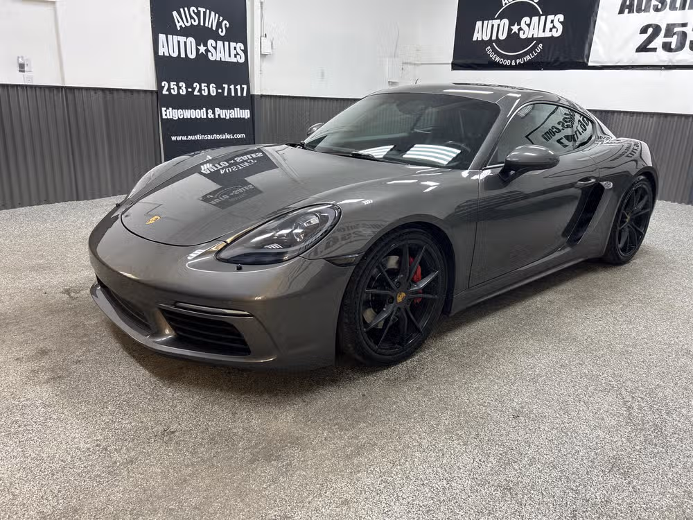 2018 Porsche 718 Cayman Base Image 3